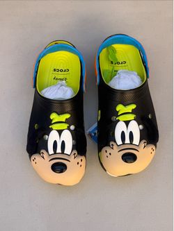 Disney goofy crocs mens size 10 women 12