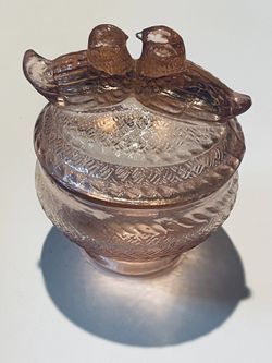 Vintage Pink Trinket/Candy Dish With Lovebirds Lid