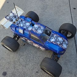 RC Car GS Racing XUT Pro Truggy Nitro