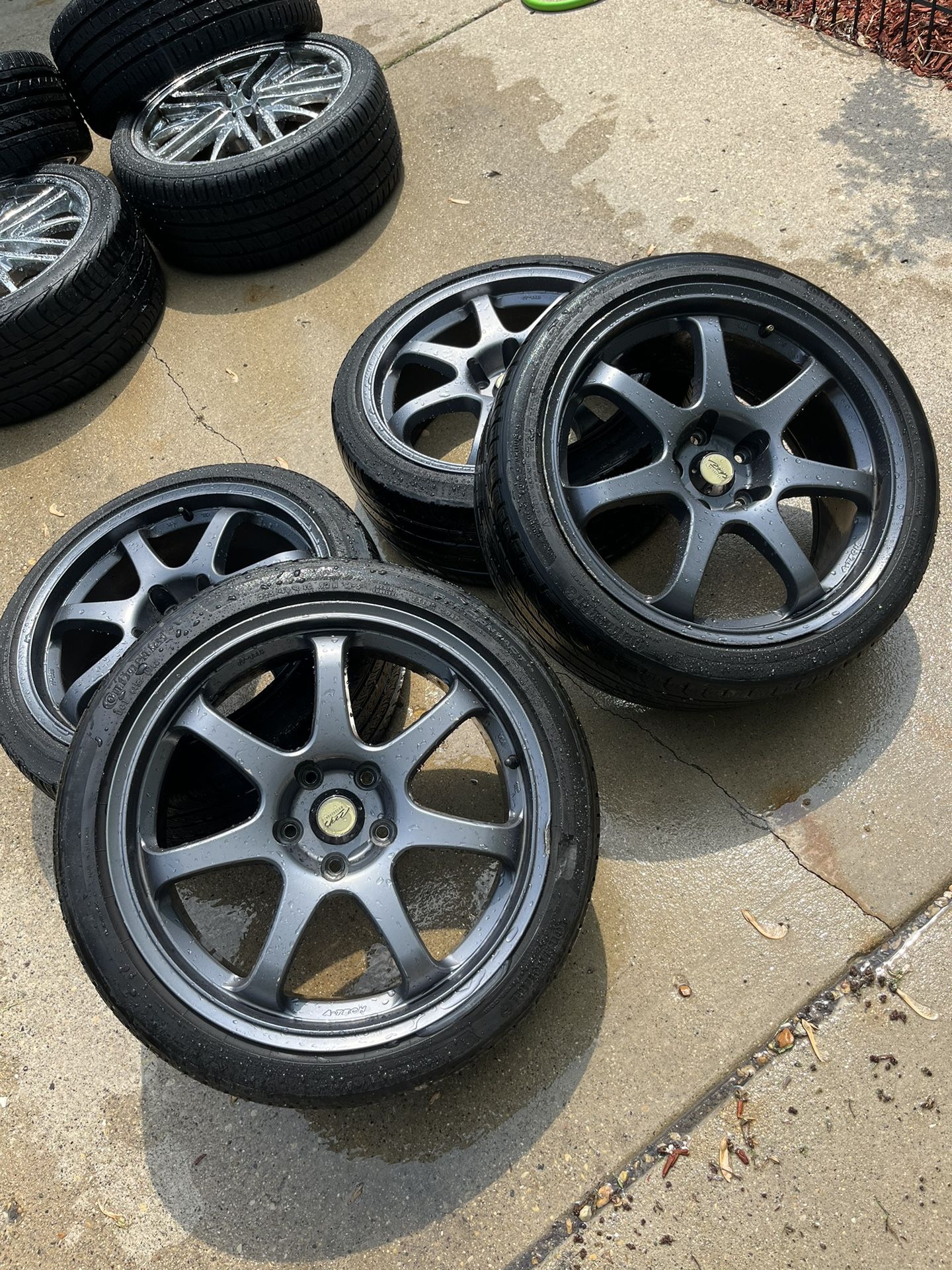 MB Wheels MB Weapon 18 × 8.0 +30 5×114.3 Gunmetal Wheel