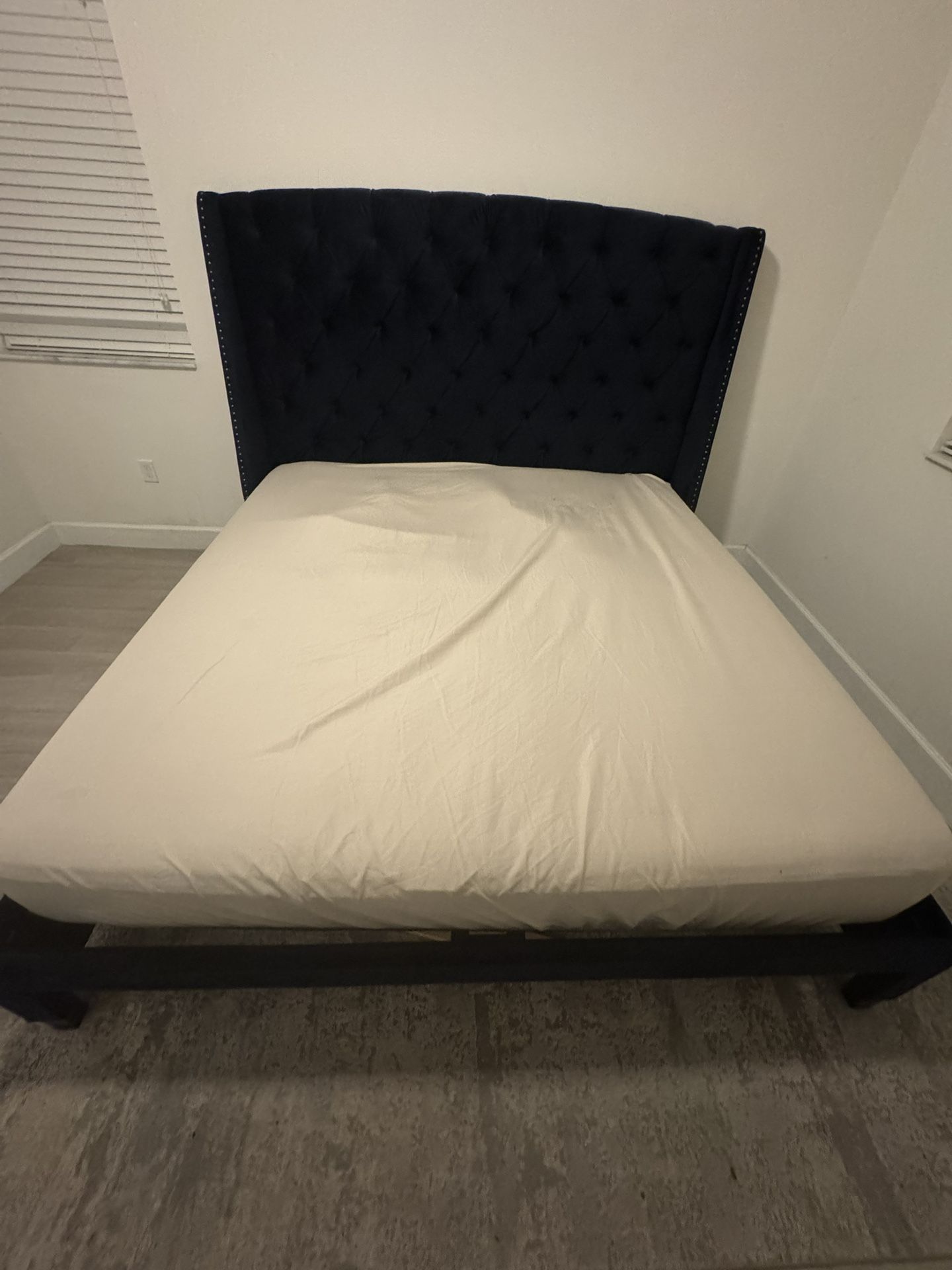 King platform Bed