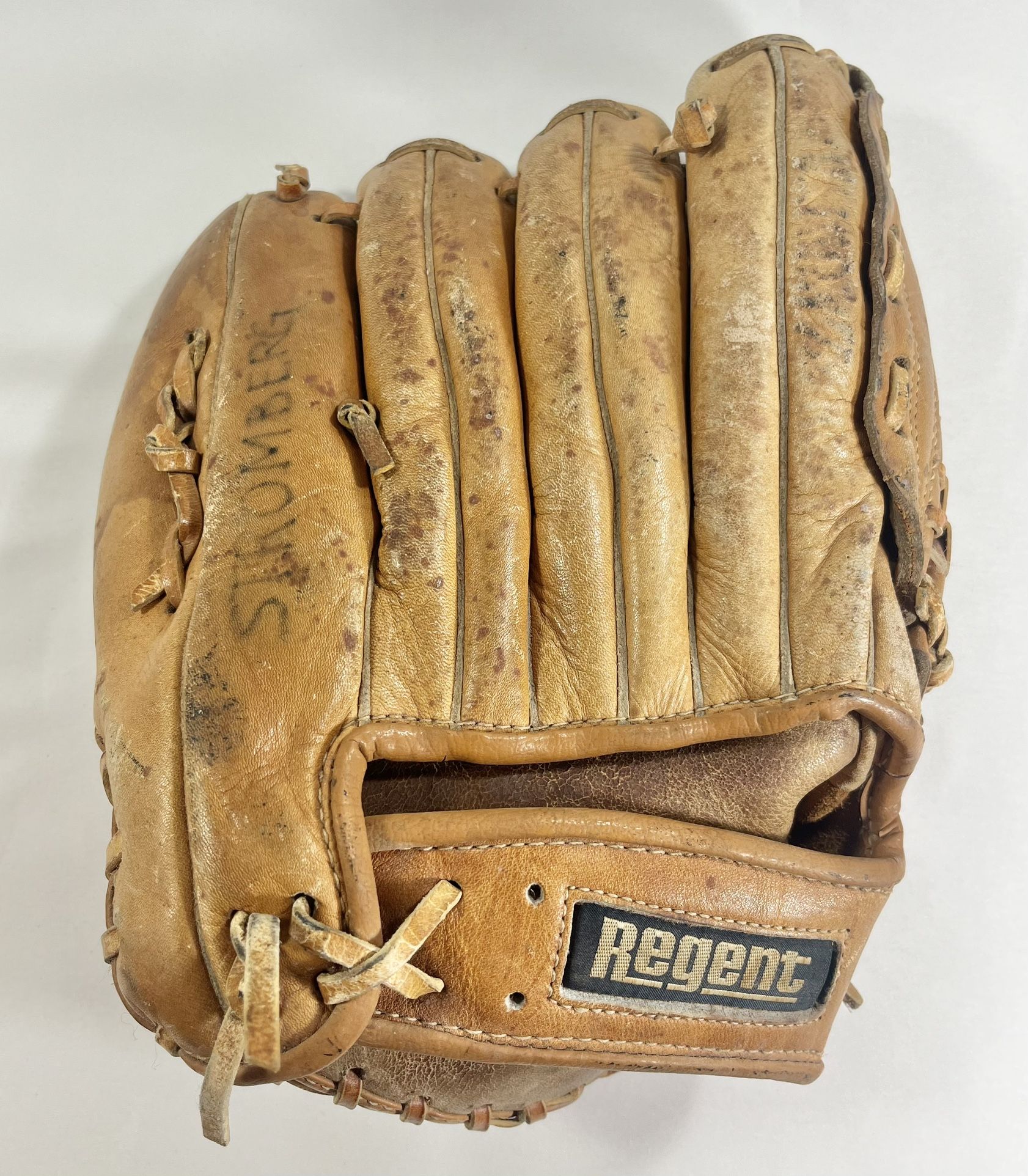 Regent 03375 Handcrafted Eagle Cowhide Leather Baseball Glove Right Hand Thrower