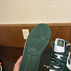 JORDAN 1 MID 'SONICS'