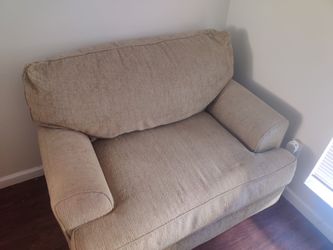 Lightly Used Couch From Ashly Furnature.