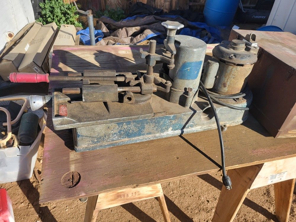 Old Equipment For Brake Shoes Offer