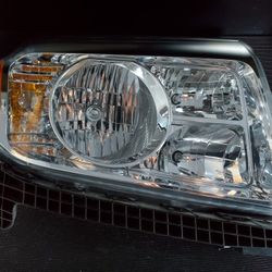 09 - 11 Honda Pilot Passenger Right Headlight