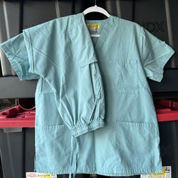 Set of Mar Scrubs In sz. M/ Lt Green Color