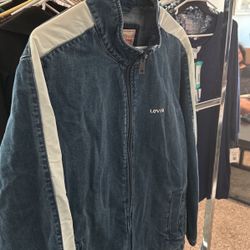 New Woman’s Levi’s Jean Jacket! 