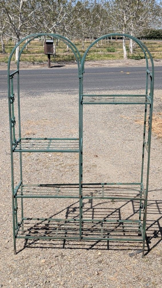 Green 44" Tall Metal 4-Tier Bakers Shelf Rack Indoor Outdoor Decorative Unit