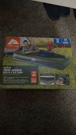 Twin Air Mattress w Pump