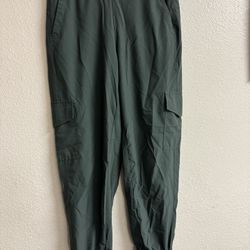 Apana Joggers Size Small