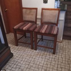 Set Of Matching Snack Bar Chairs/ Stools 