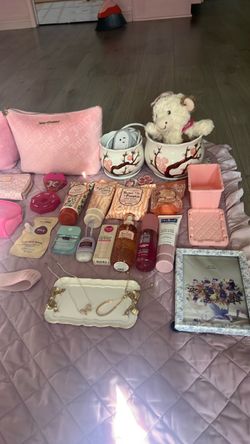Pink Girly Juicy Couture Bundle – Beauty, Decor & Accessories