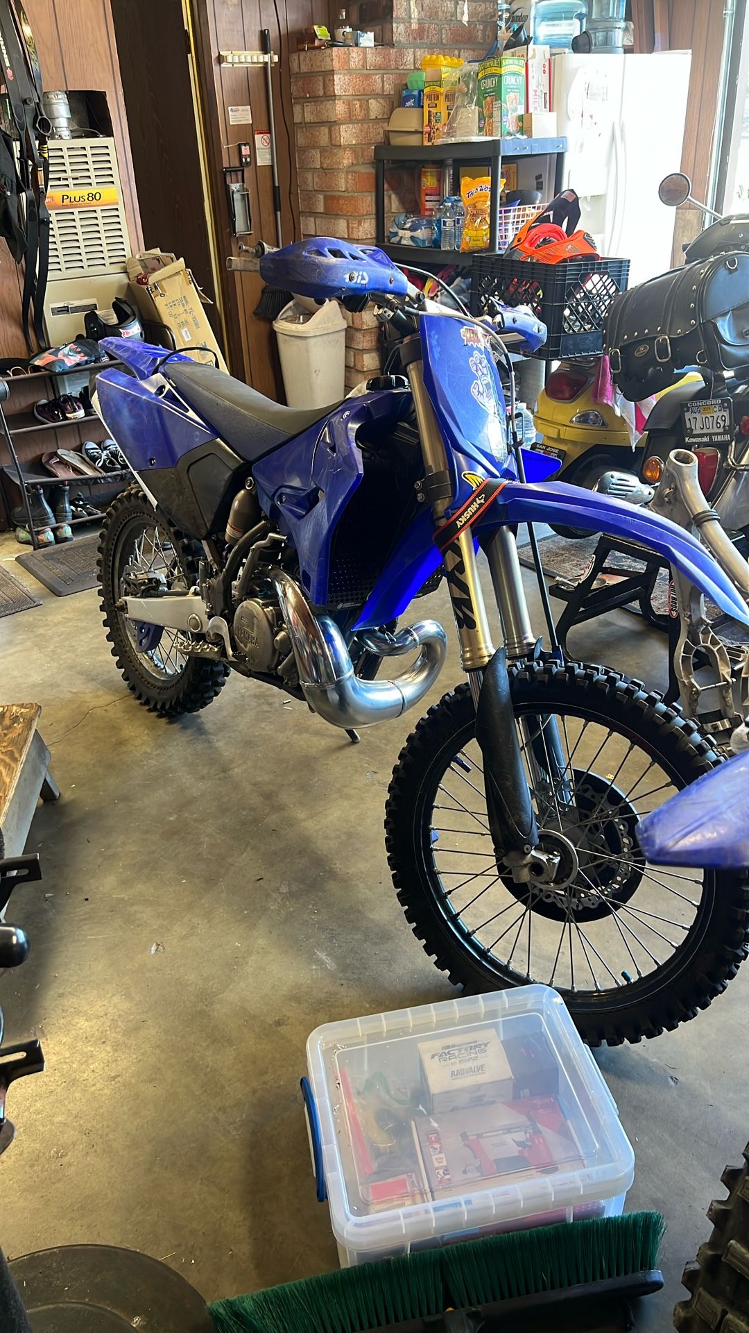 2016 YZ 300 
