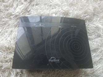 D-Link DIR-810L Wireless Router - 2.4 GHz / 5 GHz - 802.11b/a/g/n/ac (5)