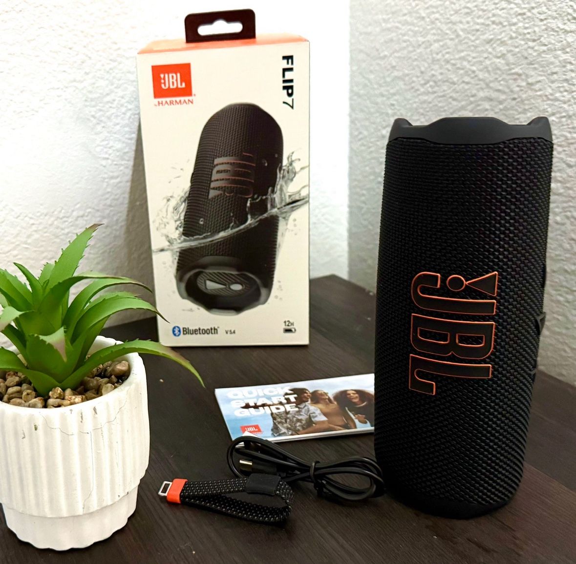 JBL FLIP 7 Portable Bluetooth Speaker