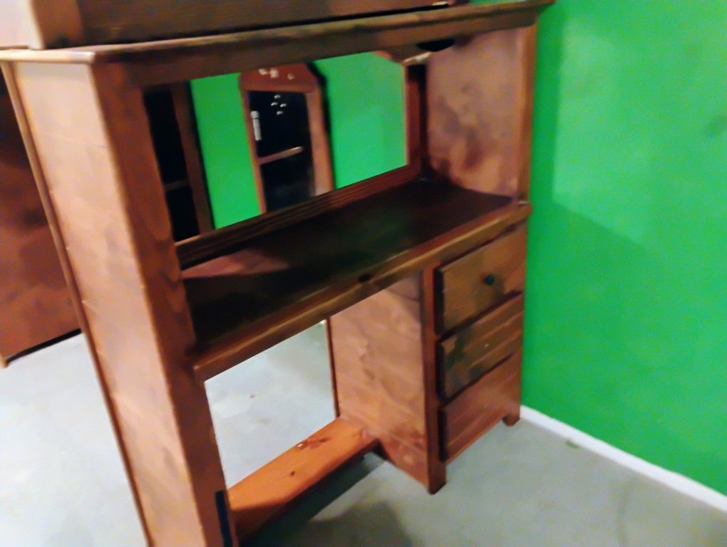 Bunk Bed (Missing One Bed)