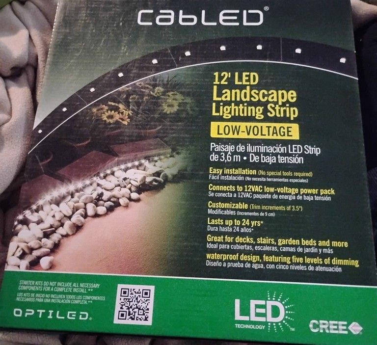 Cabled: 12' LED Landscape Landing Strip
