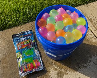 Bundle Water Balloons  🎈