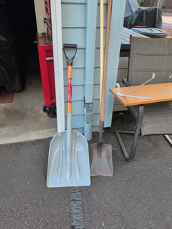 New Husky Poly Scoop Shovel