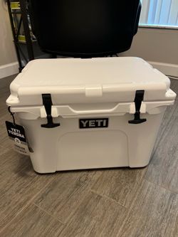 YETI HARD COOLER TUNDRA 32
