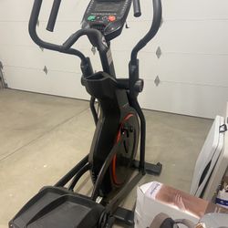 BOWFLEX ELLIPTICAL MACHINE 