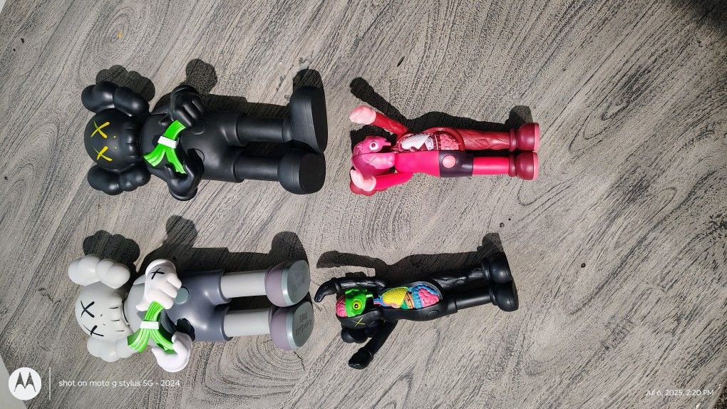 Kaws