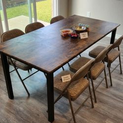 Table And Cahirs