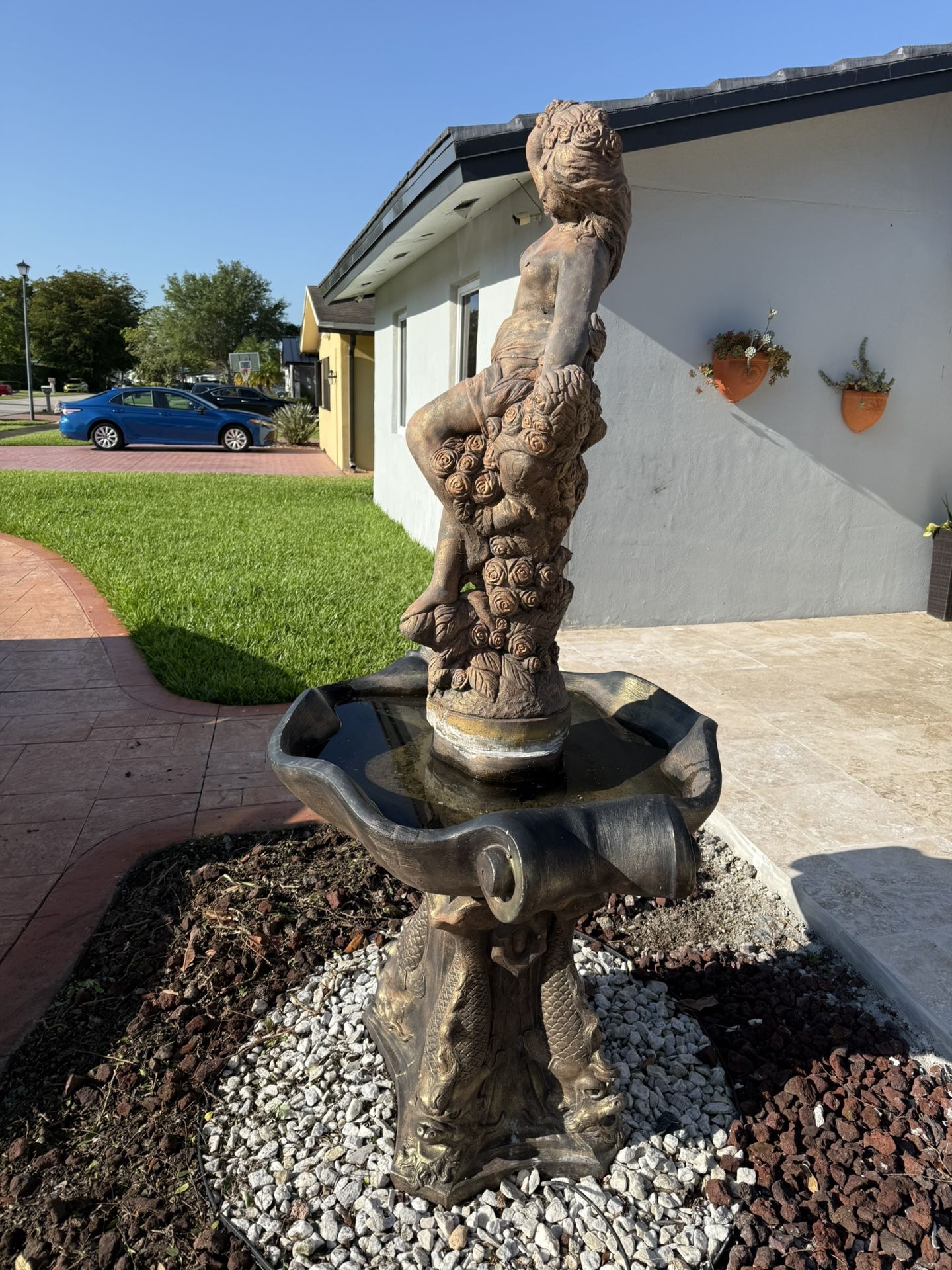 Fuente De Agua /Water Fountains 