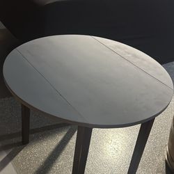 Round Wood Table 
