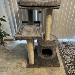 Cat Tree- (gently Used)