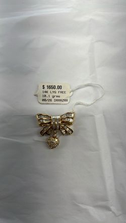 Bow pendant