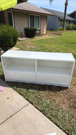 Tv stand