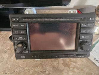 2013 Nissan Rogue radio with Navigation.