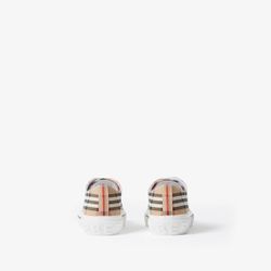 Burberry shoes