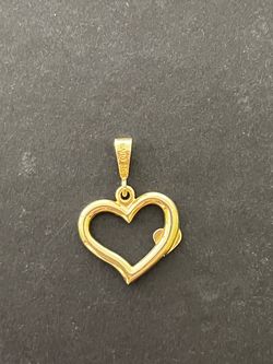 14K Solid Gold Heart Pendant.
