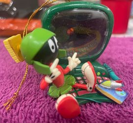 Looney Tunes Marvin the Martian Christmas Ornament