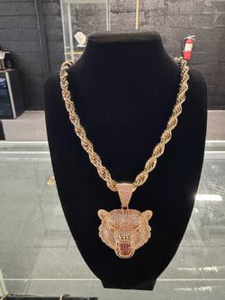 Rope chain with pendant