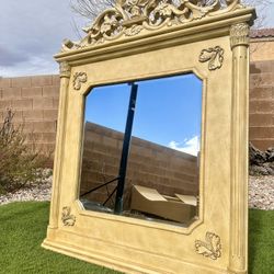 46W 57H BEAUTIFUL MIRROR ( FREE DELIVERY 🚚 ) GREAT CONDITION 👌🏻🥰 FIRM PRICE $150 