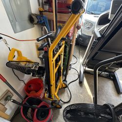 Dewalt 12 in Double Bevel Sliding Miter Saw With Stand 