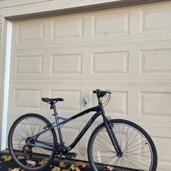 Hyper Bicycle Urban Hybrid Commuter Bike 700c - 8 speed Aluminium