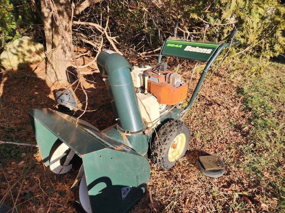Bolens 824A Duracast Gas Snowblower ASIS BEST OFFER