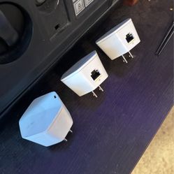 3 Xfinity Wifi Extender Pods