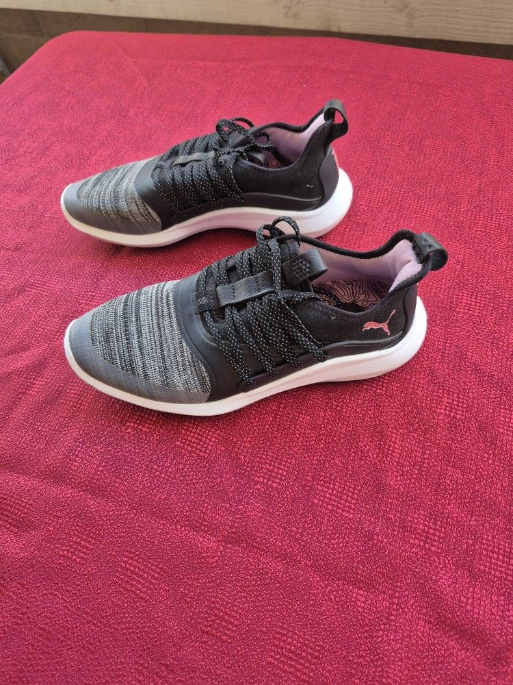 Tenis Puma Size 7 1/2 De Mujer $20