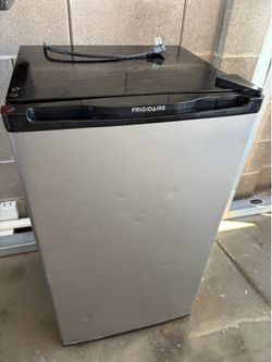 Mini fridge