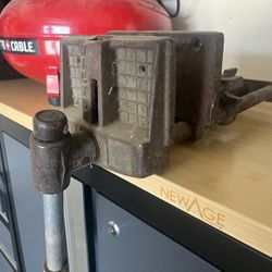 Wilton Shop Vice