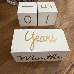 Milestone blocks. Count down blocks.