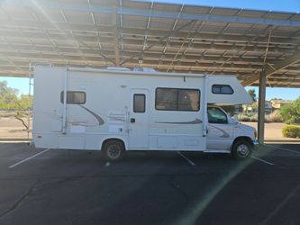 CLEAN & RARE 24FT CLASS C MOTORHOME WITH SLIDE-OUT – ONLY 19K MILES!