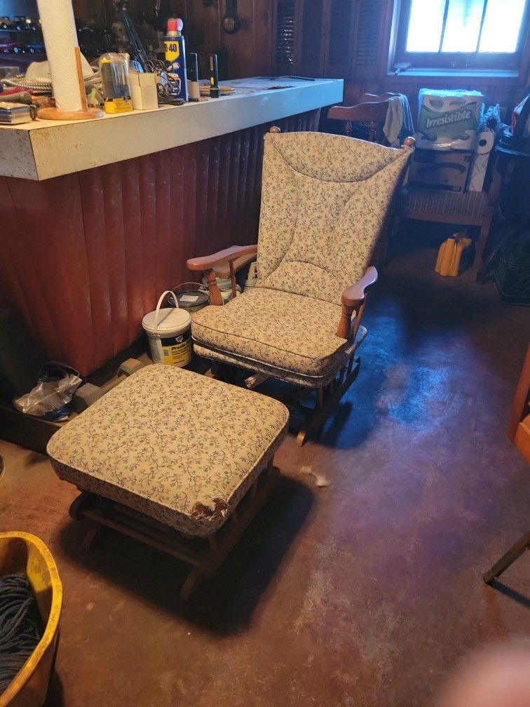 Glider Rocking Chair With Matching Ottoman