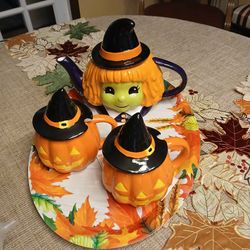 Temp-tations Halloween Witch & Pumpkins Tea Pot Set